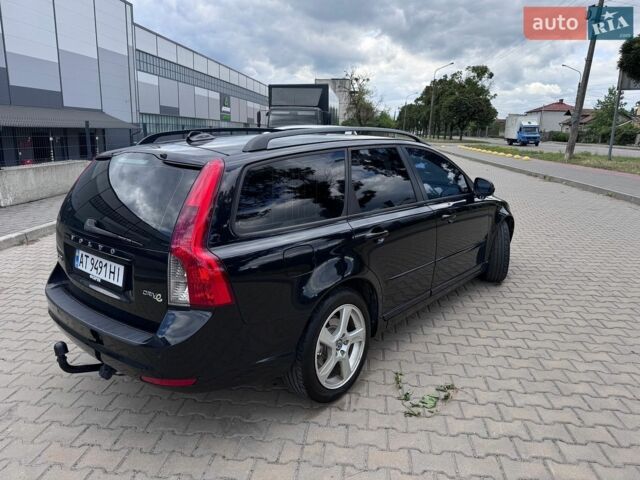 Черный Вольво В50, объемом двигателя 1.56 л и пробегом 224 тыс. км за 7500 $, фото 12 на Automoto.ua