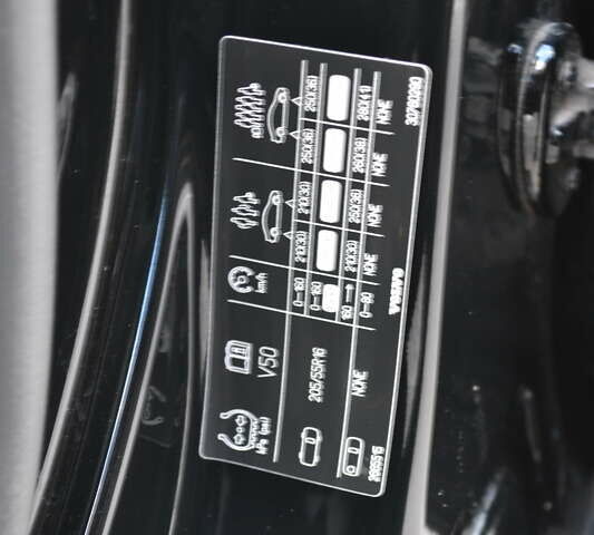 Черный Вольво В50, объемом двигателя 1.6 л и пробегом 218 тыс. км за 7600 $, фото 39 на Automoto.ua