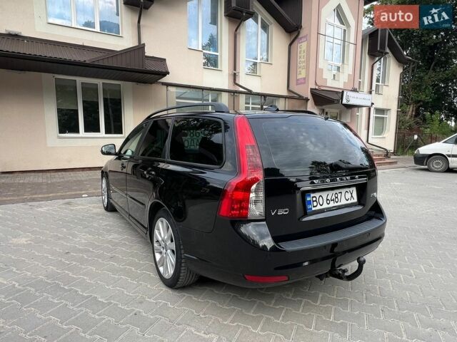 Черный Вольво В50, объемом двигателя 1.56 л и пробегом 245 тыс. км за 8200 $, фото 4 на Automoto.ua