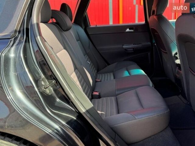 Черный Вольво В50, объемом двигателя 1.56 л и пробегом 280 тыс. км за 7990 $, фото 10 на Automoto.ua