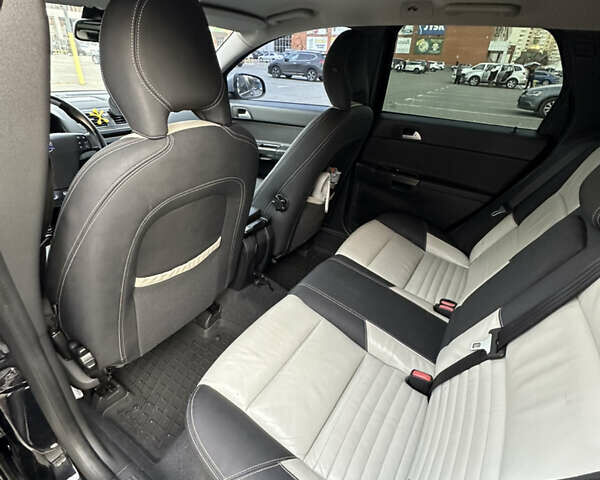 Черный Вольво В50, объемом двигателя 1.56 л и пробегом 229 тыс. км за 9999 $, фото 13 на Automoto.ua