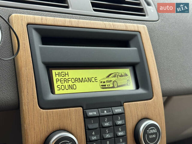Чорний Вольво V50, об'ємом двигуна 1.6 л та пробігом 214 тис. км за 8590 $, фото 53 на Automoto.ua