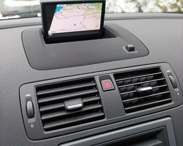 Чорний Вольво V50, об'ємом двигуна 1.6 л та пробігом 236 тис. км за 8200 $, фото 61 на Automoto.ua