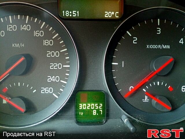 Черный Вольво В50, объемом двигателя 1.6 л и пробегом 302 тыс. км за 6300 $, фото 13 на Automoto.ua