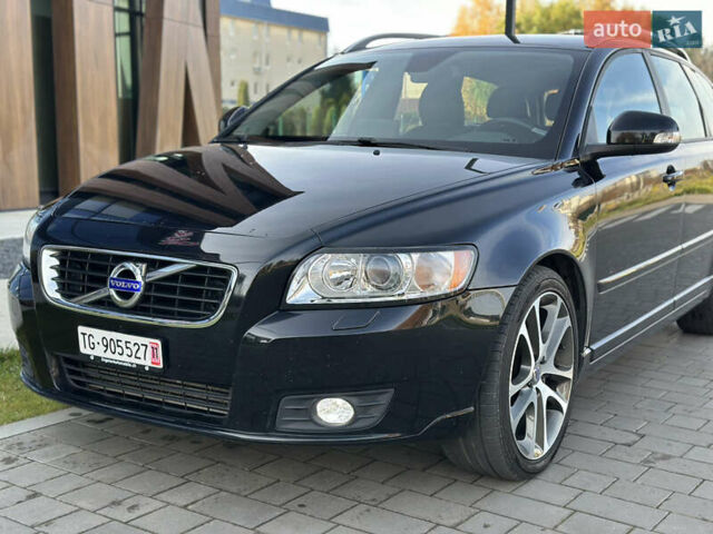 Чорний Вольво V50, об'ємом двигуна 2 л та пробігом 262 тис. км за 9850 $, фото 10 на Automoto.ua