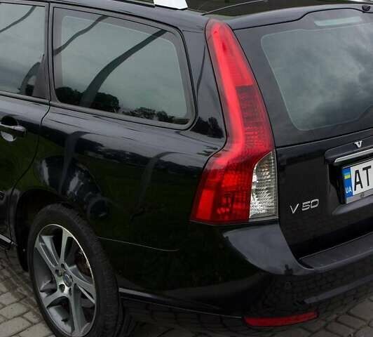 Черный Вольво В50, объемом двигателя 1.6 л и пробегом 227 тыс. км за 7950 $, фото 6 на Automoto.ua