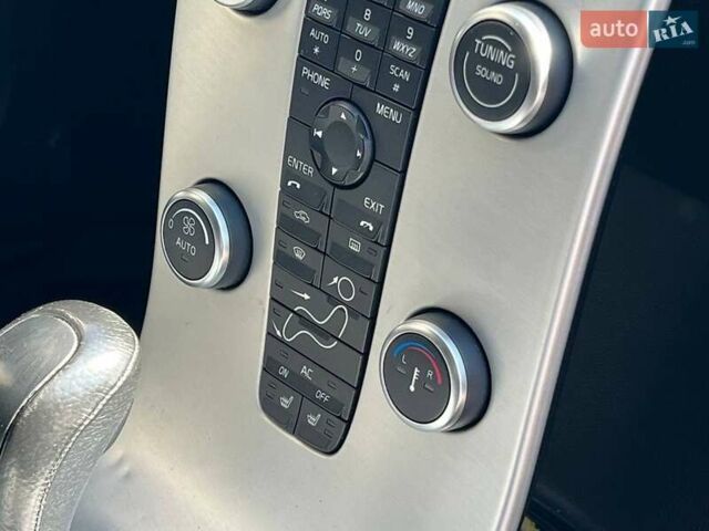 Чорний Вольво V50, об'ємом двигуна 2 л та пробігом 246 тис. км за 7590 $, фото 19 на Automoto.ua