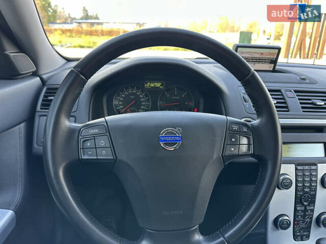 Чорний Вольво V50, об'ємом двигуна 2 л та пробігом 262 тис. км за 9850 $, фото 48 на Automoto.ua