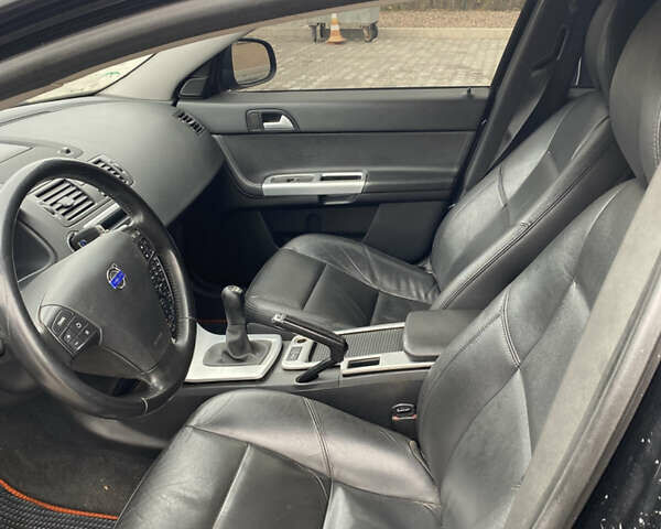 Чорний Вольво V50, об'ємом двигуна 1.56 л та пробігом 250 тис. км за 8999 $, фото 9 на Automoto.ua