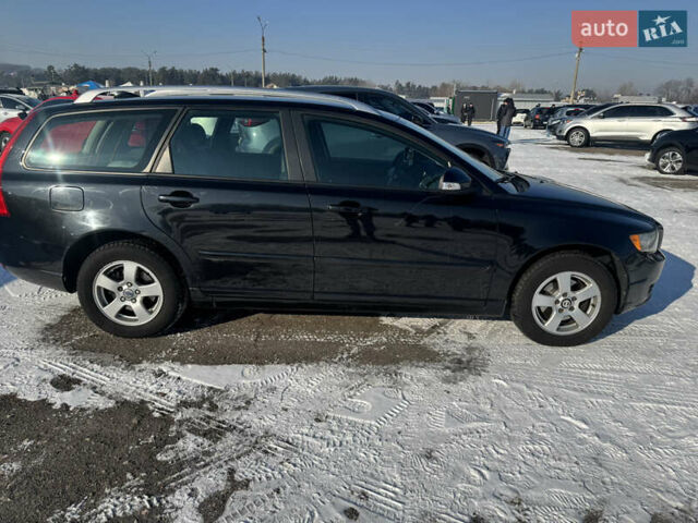 Черный Вольво В50, объемом двигателя 1.56 л и пробегом 265 тыс. км за 7300 $, фото 5 на Automoto.ua