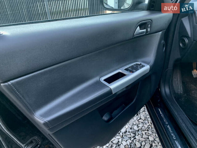 Черный Вольво В50, объемом двигателя 1.6 л и пробегом 252 тыс. км за 8200 $, фото 28 на Automoto.ua