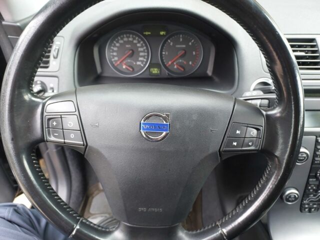 Чорний Вольво V50, об'ємом двигуна 1.6 л та пробігом 248 тис. км за 7000 $, фото 3 на Automoto.ua