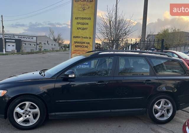 Черный Вольво В50, объемом двигателя 1.56 л и пробегом 243 тыс. км за 8200 $, фото 4 на Automoto.ua