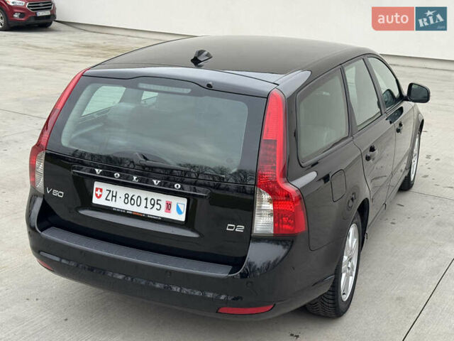 Черный Вольво В50, объемом двигателя 1.6 л и пробегом 217 тыс. км за 8550 $, фото 19 на Automoto.ua