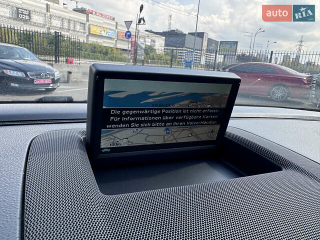 Черный Вольво В50, объемом двигателя 2 л и пробегом 210 тыс. км за 11000 $, фото 38 на Automoto.ua