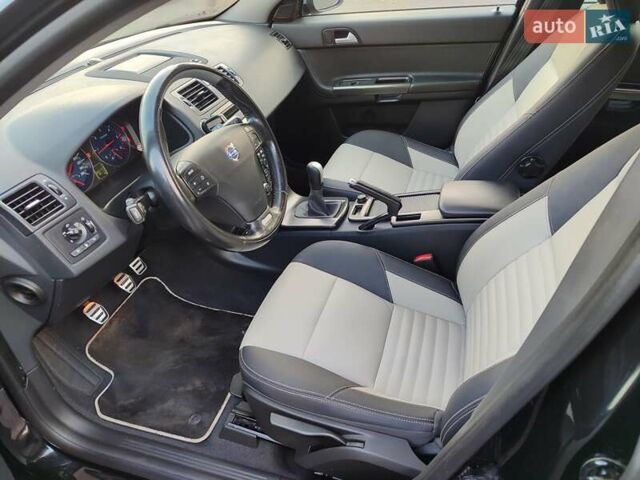 Черный Вольво В50, объемом двигателя 1.6 л и пробегом 255 тыс. км за 9499 $, фото 32 на Automoto.ua