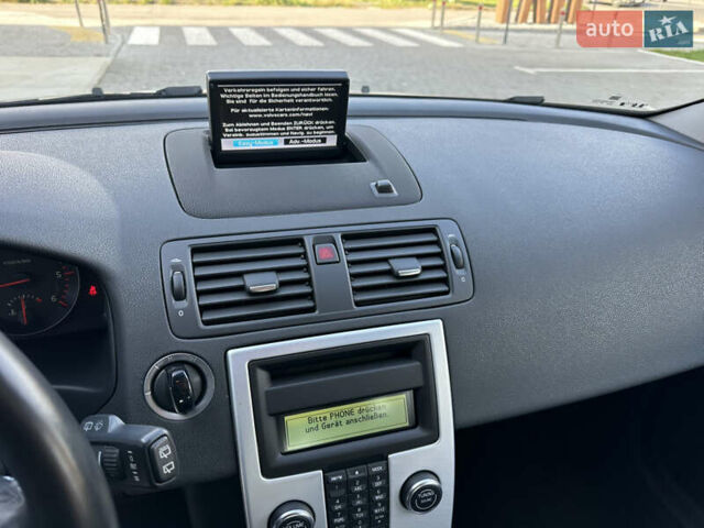 Чорний Вольво V50, об'ємом двигуна 2 л та пробігом 262 тис. км за 9850 $, фото 24 на Automoto.ua