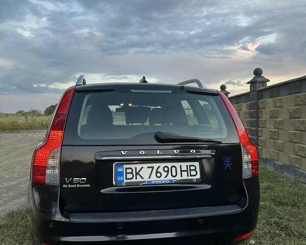 Черный Вольво В50, объемом двигателя 1.6 л и пробегом 232 тыс. км за 7600 $, фото 35 на Automoto.ua