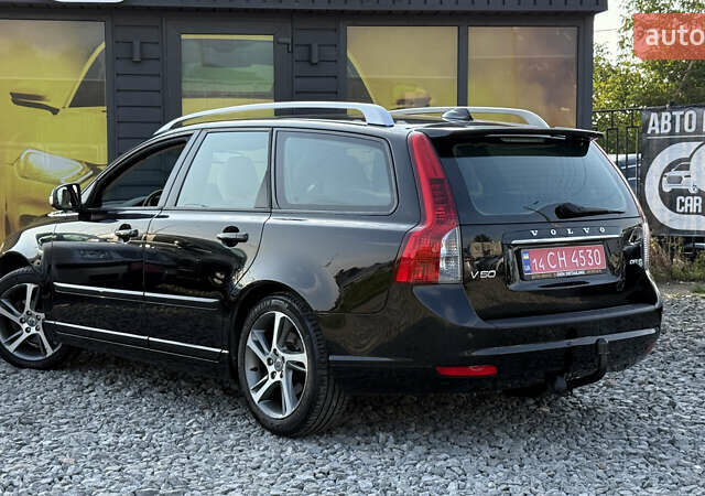 Черный Вольво В50, объемом двигателя 1.6 л и пробегом 235 тыс. км за 8500 $, фото 11 на Automoto.ua