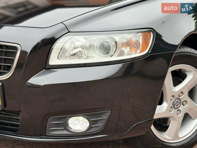 Черный Вольво В50, объемом двигателя 1.6 л и пробегом 244 тыс. км за 8850 $, фото 16 на Automoto.ua