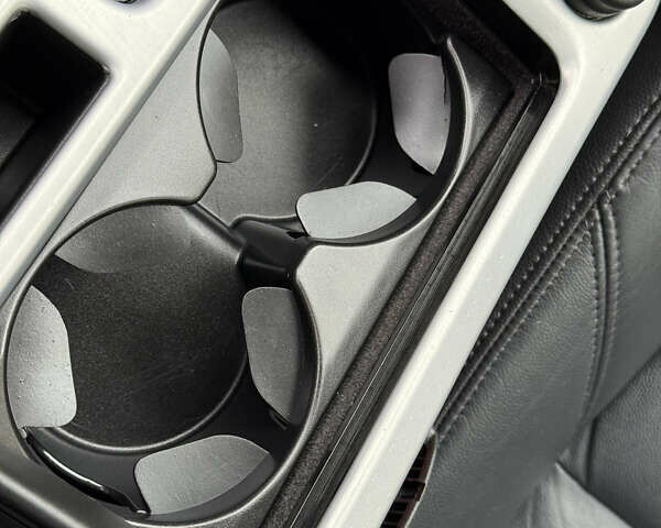 Черный Вольво В50, объемом двигателя 1.6 л и пробегом 244 тыс. км за 8850 $, фото 65 на Automoto.ua