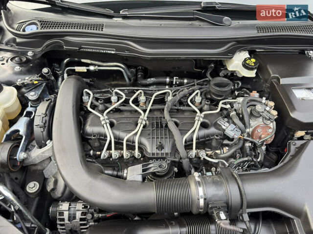 Черный Вольво В50, объемом двигателя 2 л и пробегом 167 тыс. км за 11700 $, фото 68 на Automoto.ua