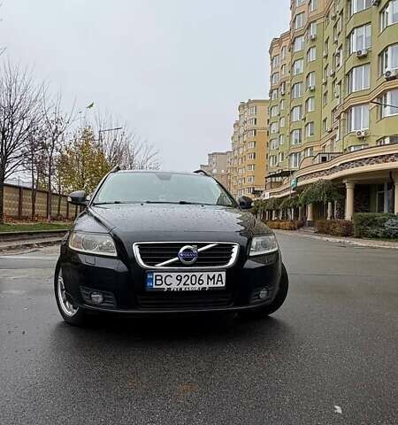 Черный Вольво В50, объемом двигателя 1.6 л и пробегом 320 тыс. км за 7800 $, фото 10 на Automoto.ua