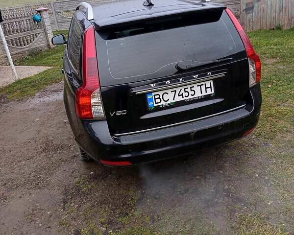 Черный Вольво В50, объемом двигателя 1.56 л и пробегом 248 тыс. км за 8400 $, фото 3 на Automoto.ua