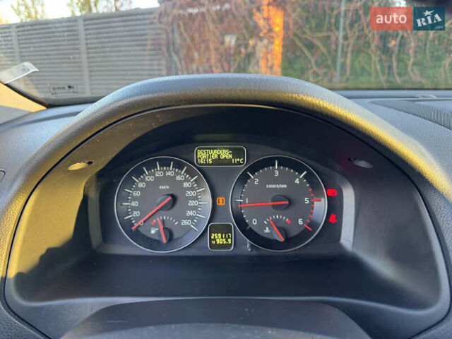 Черный Вольво В50, объемом двигателя 1.6 л и пробегом 259 тыс. км за 7800 $, фото 52 на Automoto.ua