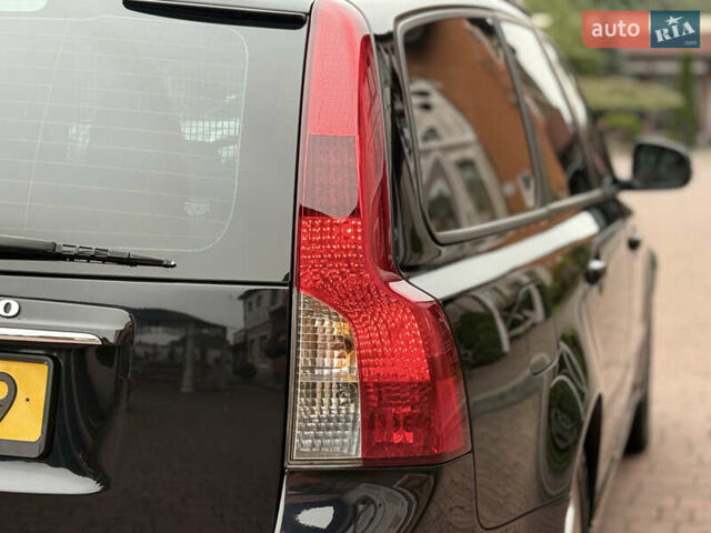 Черный Вольво В50, объемом двигателя 1.6 л и пробегом 244 тыс. км за 8850 $, фото 27 на Automoto.ua