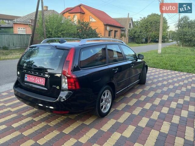 Чорний Вольво V50, об'ємом двигуна 1.6 л та пробігом 236 тис. км за 9100 $, фото 3 на Automoto.ua