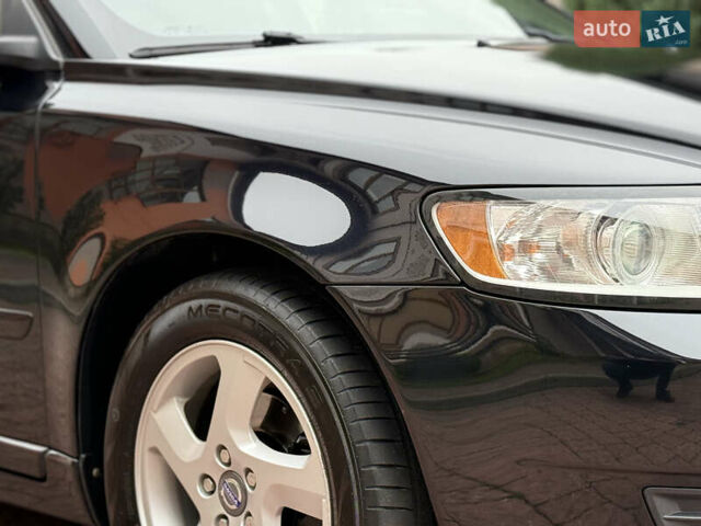 Черный Вольво В50, объемом двигателя 1.6 л и пробегом 244 тыс. км за 8850 $, фото 19 на Automoto.ua