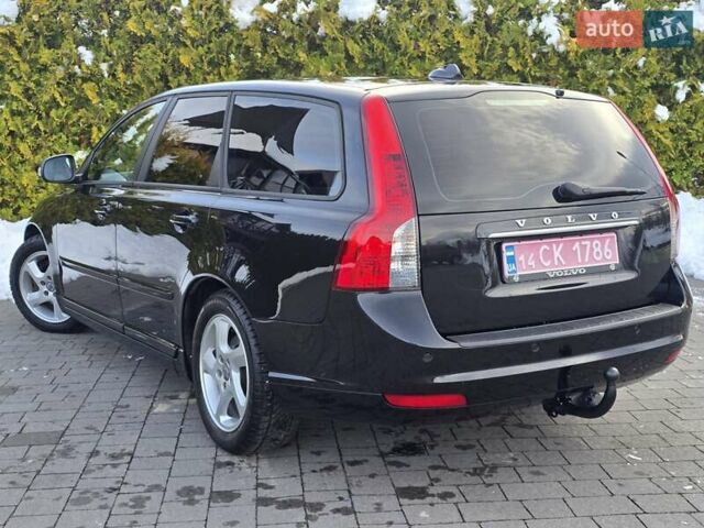 Черный Вольво В50, объемом двигателя 1.6 л и пробегом 192 тыс. км за 8599 $, фото 92 на Automoto.ua