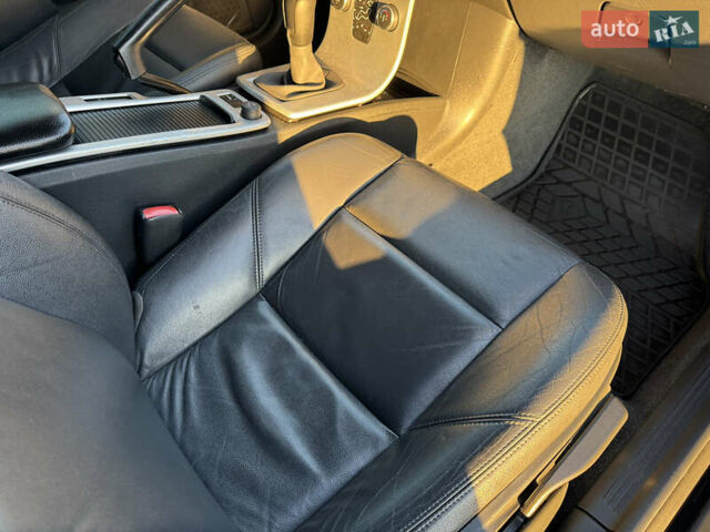 Черный Вольво В50, объемом двигателя 1.6 л и пробегом 259 тыс. км за 7800 $, фото 29 на Automoto.ua