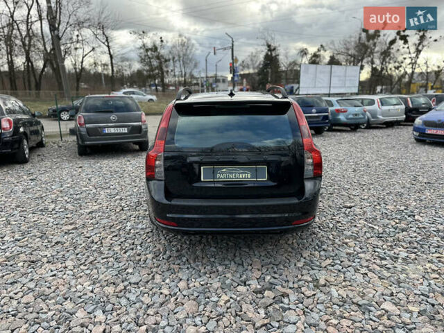 Черный Вольво В50, объемом двигателя 1.6 л и пробегом 189 тыс. км за 8000 $, фото 10 на Automoto.ua