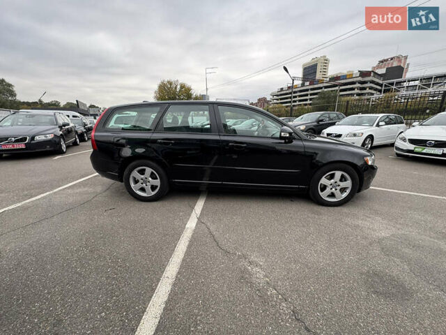 Черный Вольво В50, объемом двигателя 2 л и пробегом 200 тыс. км за 11300 $, фото 50 на Automoto.ua