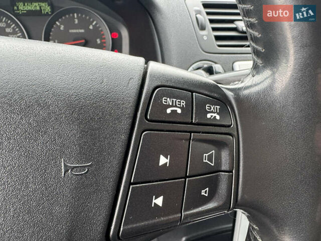 Черный Вольво В50, объемом двигателя 2 л и пробегом 200 тыс. км за 11300 $, фото 37 на Automoto.ua