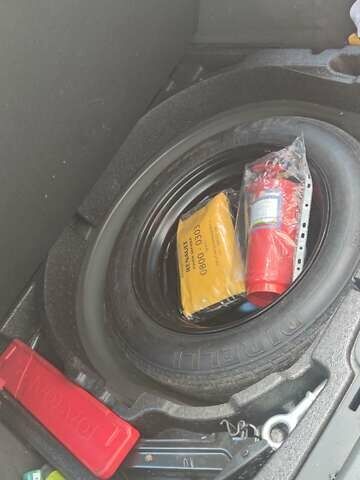 Черный Вольво В50, объемом двигателя 1.56 л и пробегом 259 тыс. км за 8300 $, фото 1 на Automoto.ua