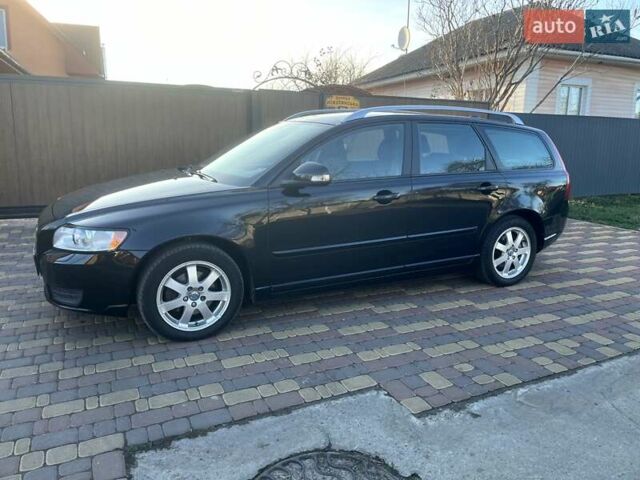 Чорний Вольво V50, об'ємом двигуна 1.6 л та пробігом 238 тис. км за 9300 $, фото 7 на Automoto.ua