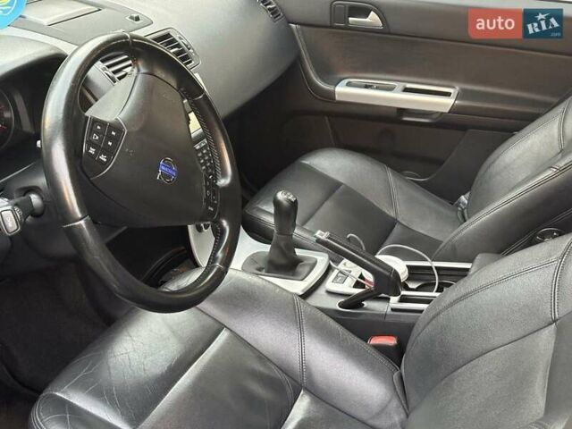 Чорний Вольво V50, об'ємом двигуна 1.56 л та пробігом 276 тис. км за 8750 $, фото 7 на Automoto.ua