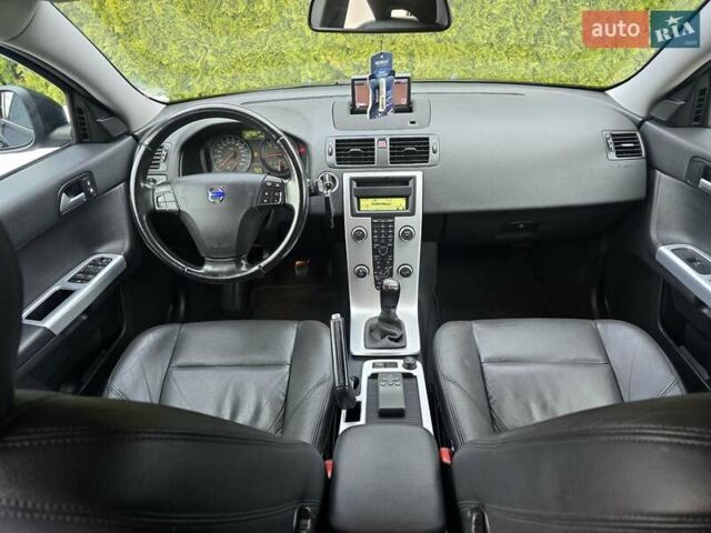 Черный Вольво В50, объемом двигателя 1.6 л и пробегом 192 тыс. км за 8599 $, фото 55 на Automoto.ua