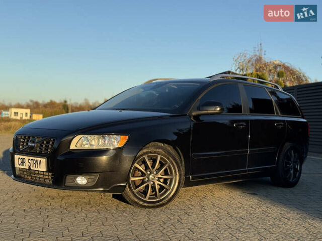 Черный Вольво В50, объемом двигателя 1.6 л и пробегом 259 тыс. км за 7800 $, фото 6 на Automoto.ua