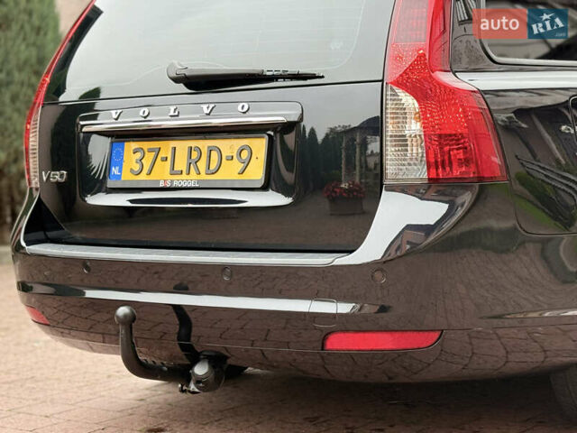 Чорний Вольво V50, об'ємом двигуна 1.6 л та пробігом 242 тис. км за 8900 $, фото 28 на Automoto.ua