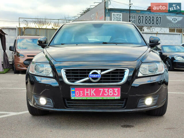 Черный Вольво В50, объемом двигателя 2 л и пробегом 200 тыс. км за 11300 $, фото 54 на Automoto.ua