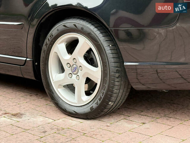 Черный Вольво В50, объемом двигателя 1.6 л и пробегом 244 тыс. км за 8850 $, фото 31 на Automoto.ua