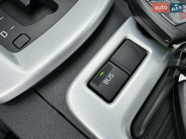 Черный Вольво В50, объемом двигателя 2 л и пробегом 200 тыс. км за 11300 $, фото 42 на Automoto.ua