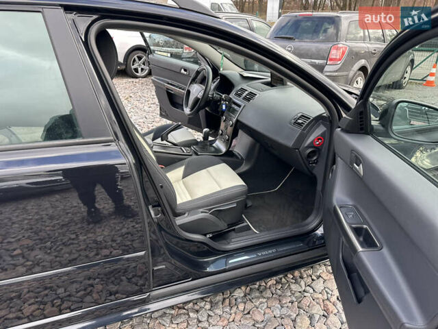 Черный Вольво В50, объемом двигателя 1.6 л и пробегом 189 тыс. км за 8000 $, фото 34 на Automoto.ua