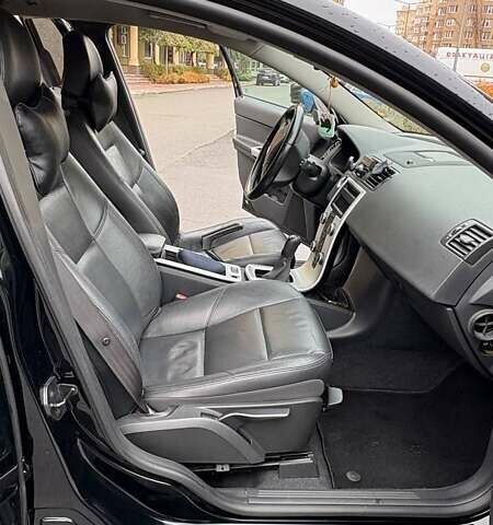 Черный Вольво В50, объемом двигателя 1.6 л и пробегом 320 тыс. км за 7800 $, фото 17 на Automoto.ua