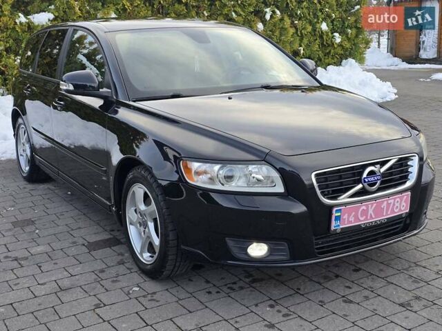 Черный Вольво В50, объемом двигателя 1.6 л и пробегом 192 тыс. км за 8599 $, фото 128 на Automoto.ua