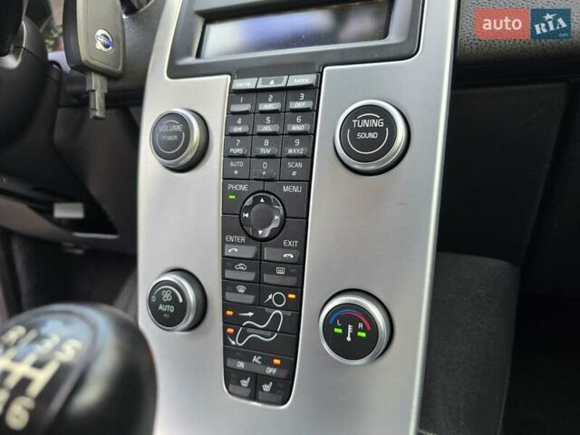 Черный Вольво В50, объемом двигателя 1.6 л и пробегом 192 тыс. км за 8799 $, фото 61 на Automoto.ua